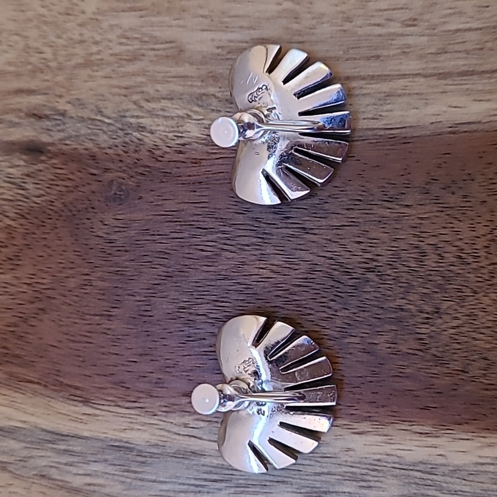 Vintage Crystal Non Pierced Earrings - Picture 5 of 8